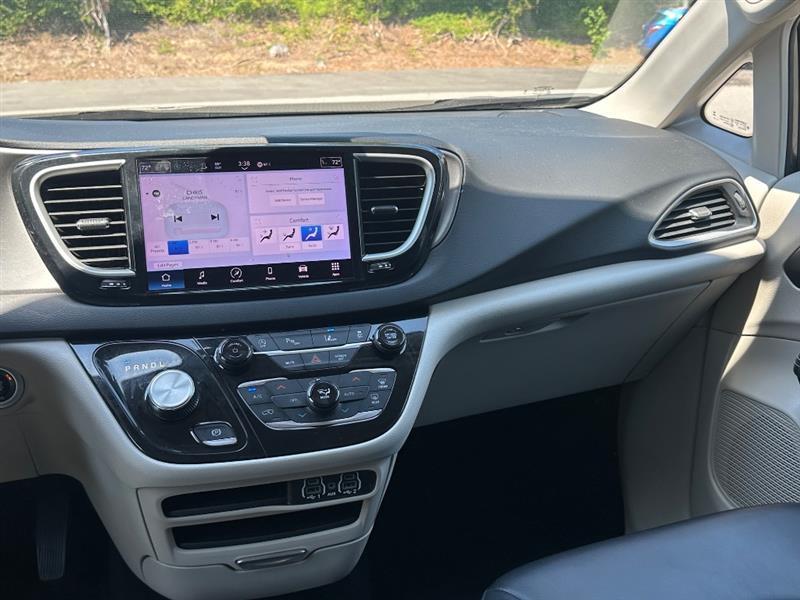 Chrysler Pacifica Touring L 2023