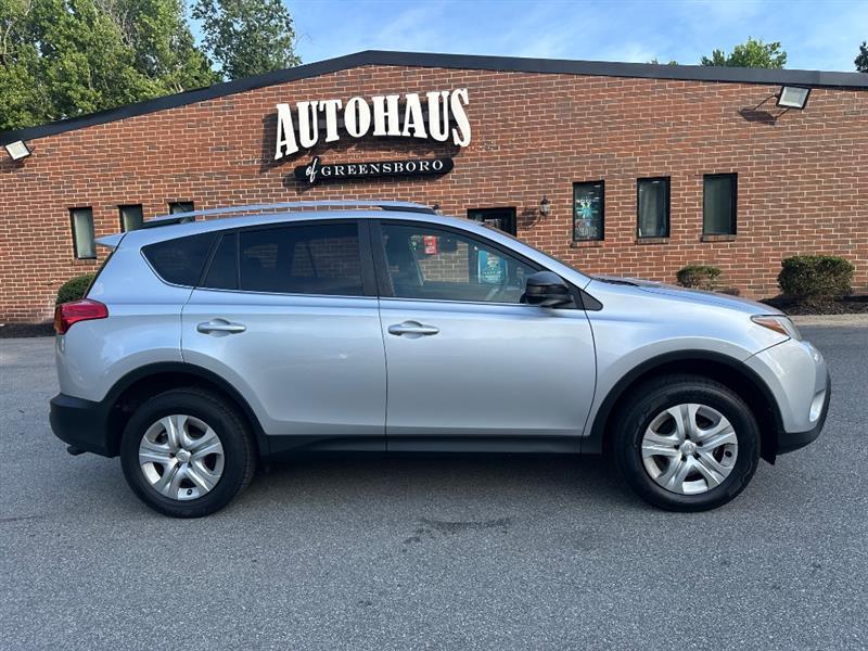 Toyota RAV4 LE FWD 2014