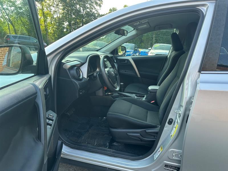 Toyota RAV4 LE FWD 2014