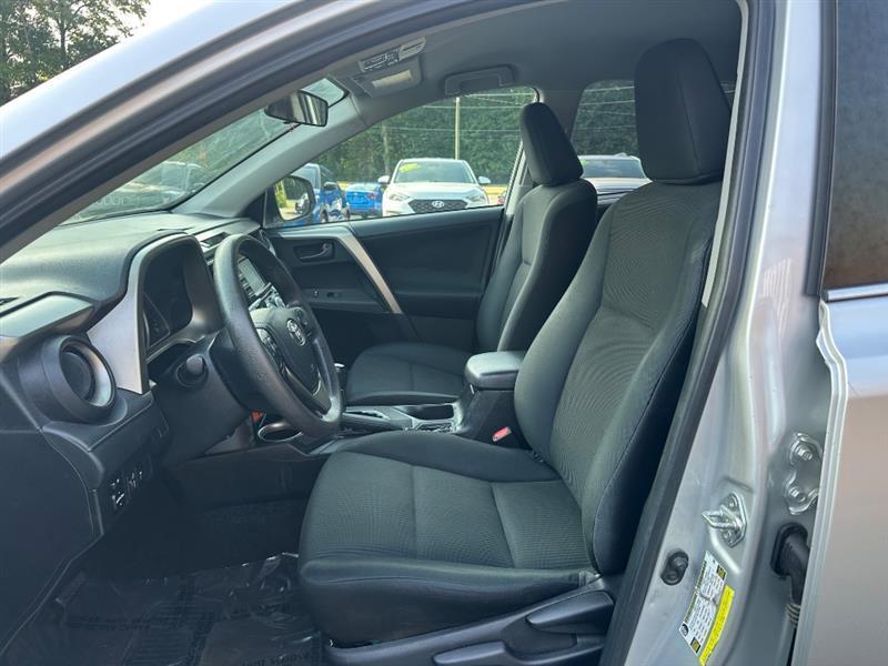 Toyota RAV4 LE FWD 2014