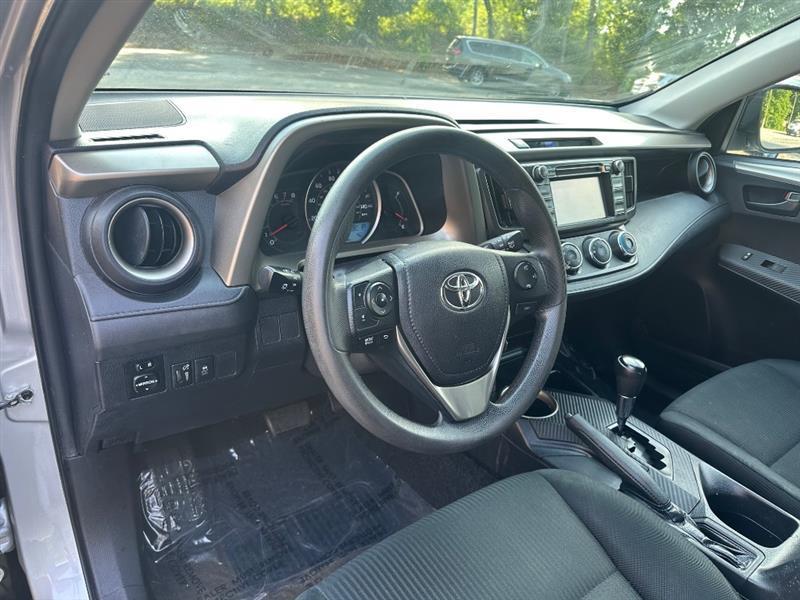 Toyota RAV4 LE FWD 2014