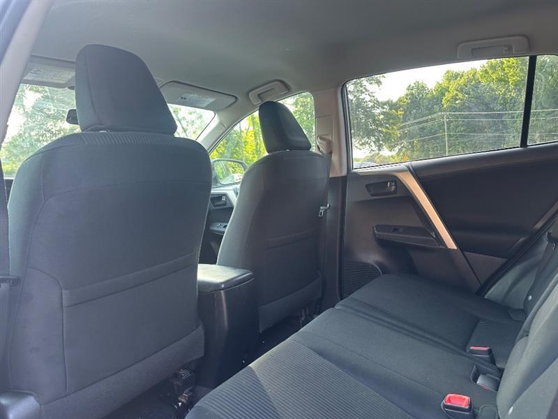 Toyota RAV4 LE FWD 2014