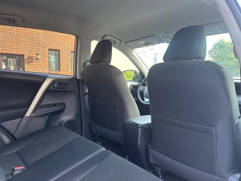 Toyota RAV4 LE FWD 2014