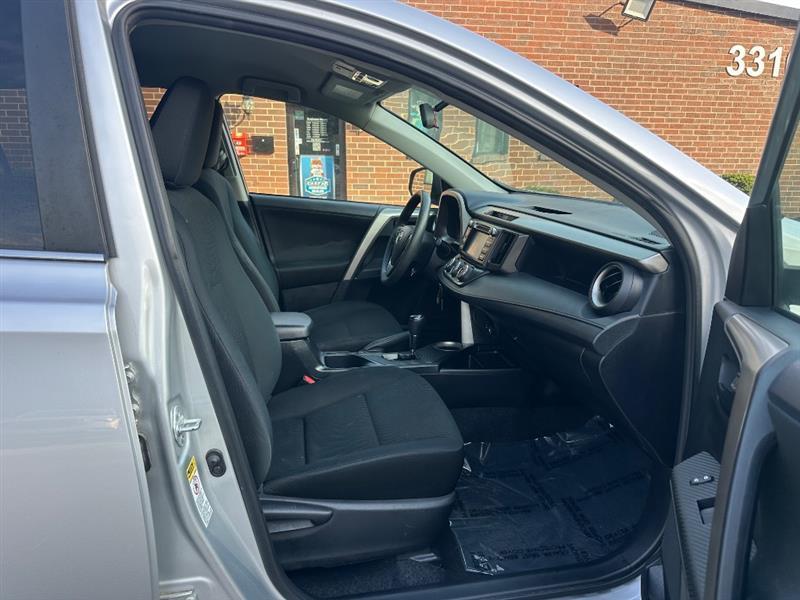 Toyota RAV4 LE FWD 2014