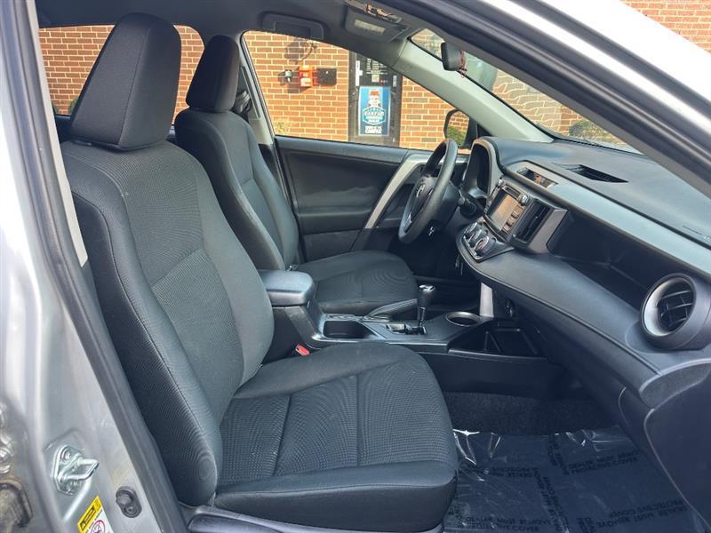 Toyota RAV4 LE FWD 2014