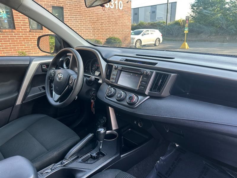 Toyota RAV4 LE FWD 2014