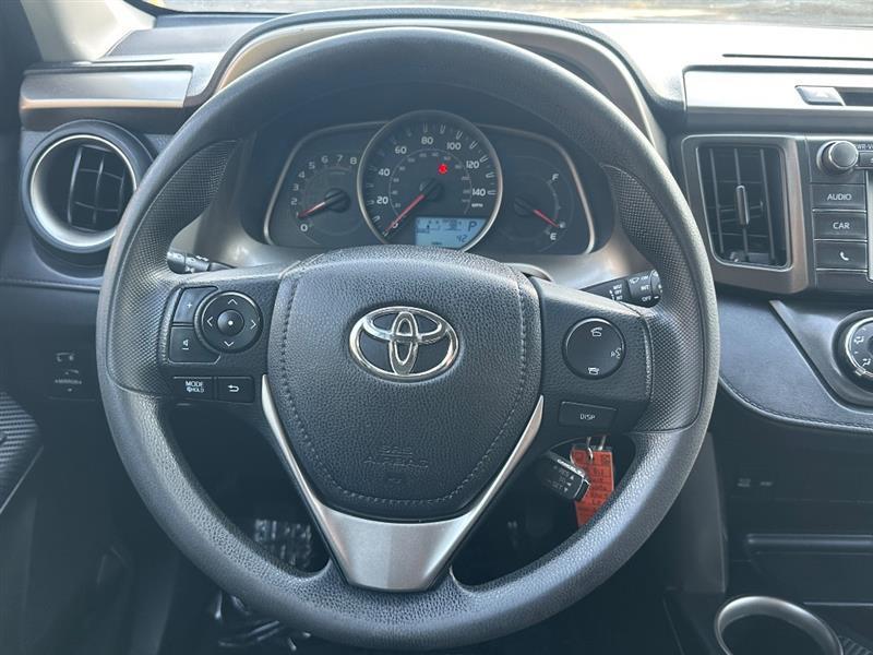 Toyota RAV4 LE FWD 2014