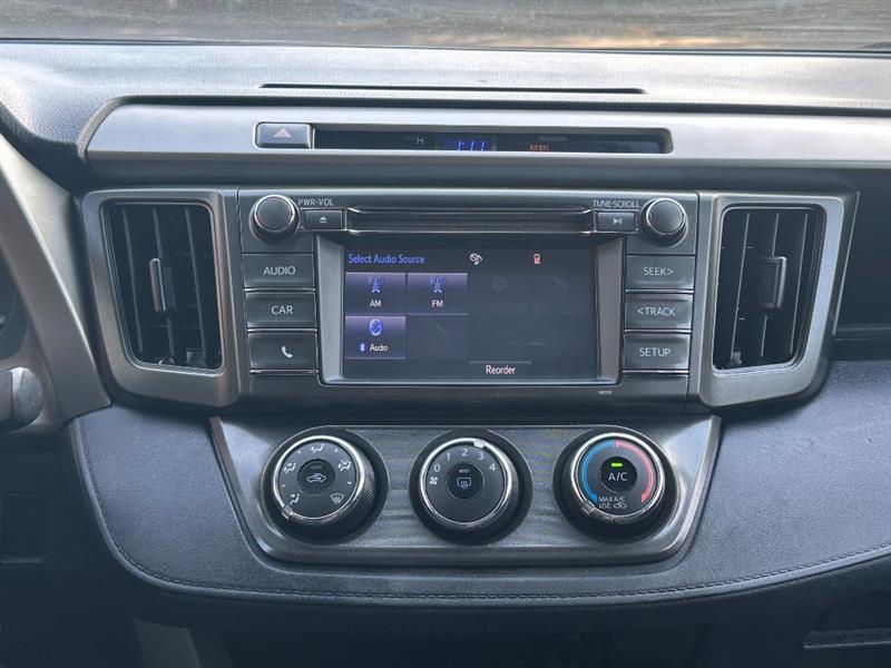 Toyota RAV4 LE FWD 2014