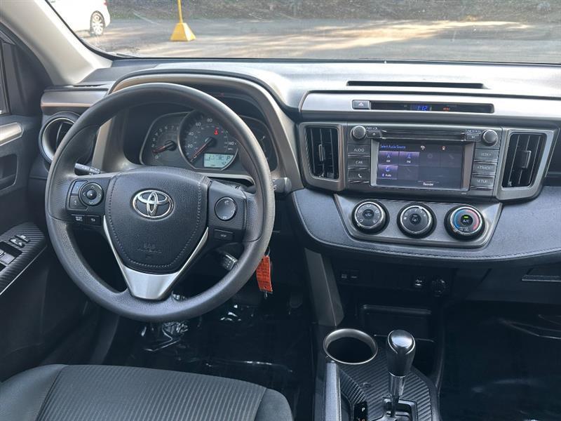 Toyota RAV4 LE FWD 2014