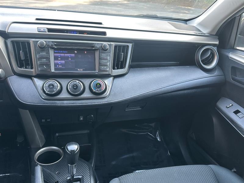 Toyota RAV4 LE FWD 2014