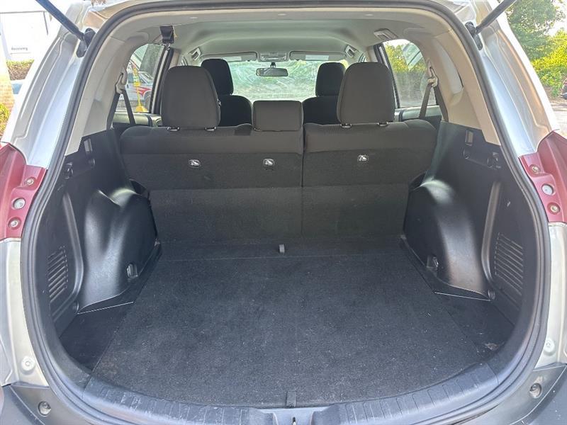 Toyota RAV4 LE FWD 2014