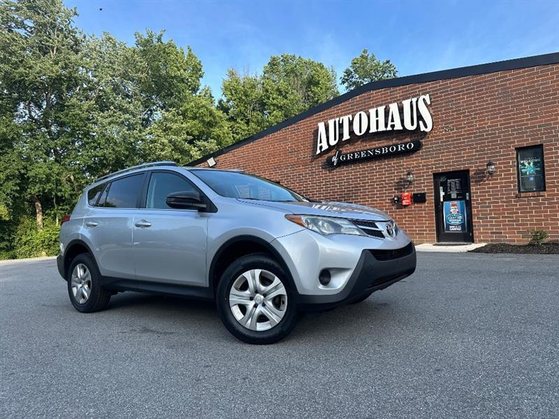 Toyota RAV4 LE FWD 2014