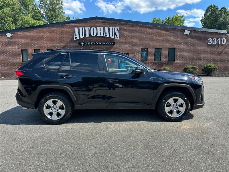 Toyota RAV4 XLE 2021