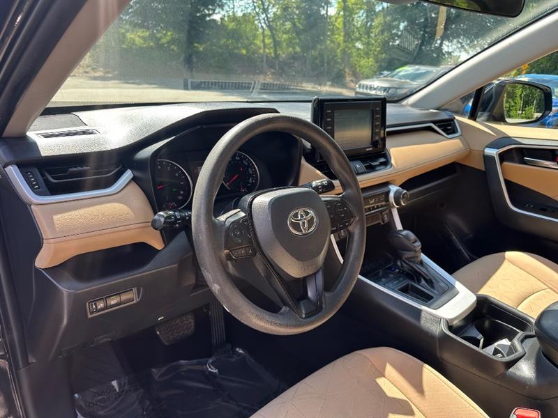 Toyota RAV4 XLE 2021