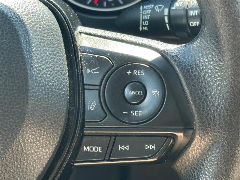 Toyota RAV4 XLE 2021