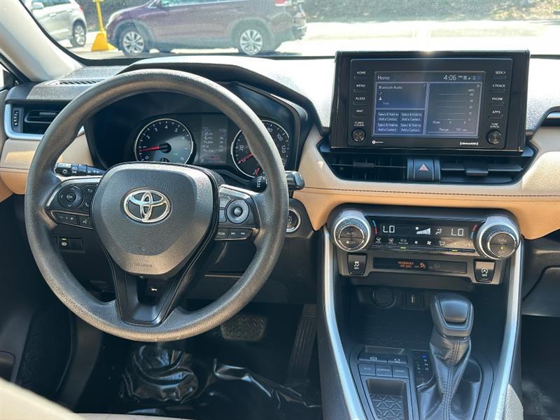 Toyota RAV4 XLE 2021
