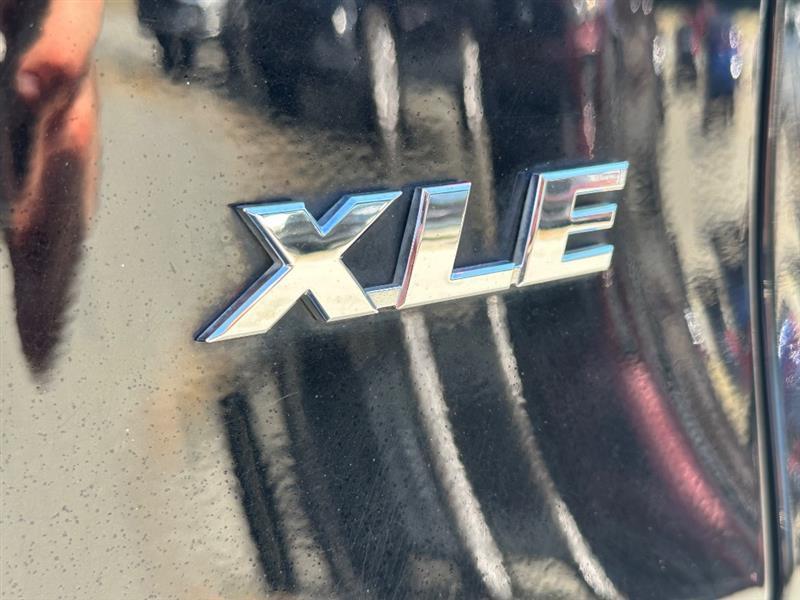 Toyota RAV4 XLE 2021