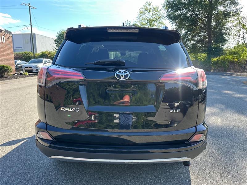 Toyota RAV4 XLE FWD 2018