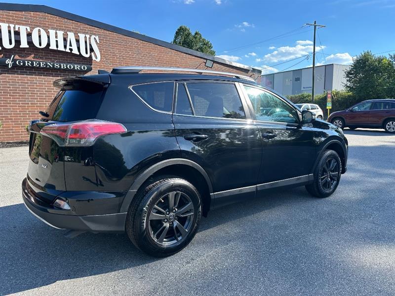 Toyota RAV4 XLE FWD 2018