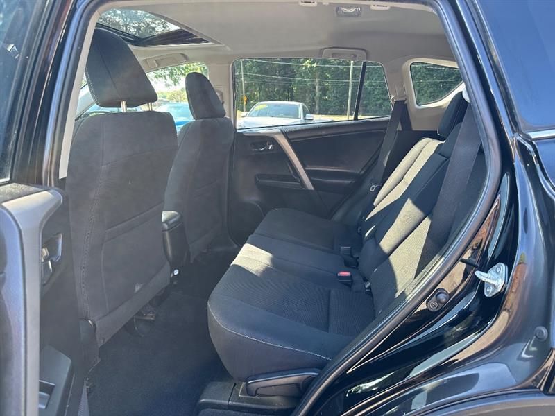 Toyota RAV4 XLE FWD 2018