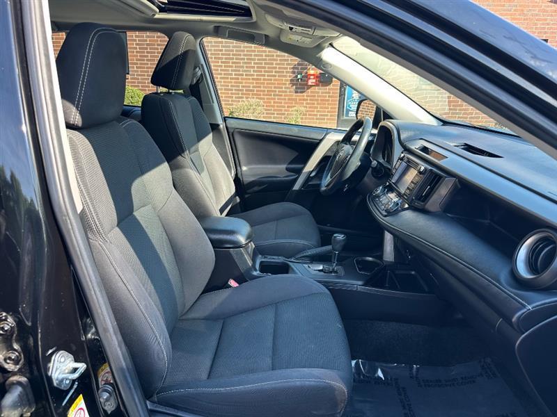 Toyota RAV4 XLE FWD 2018