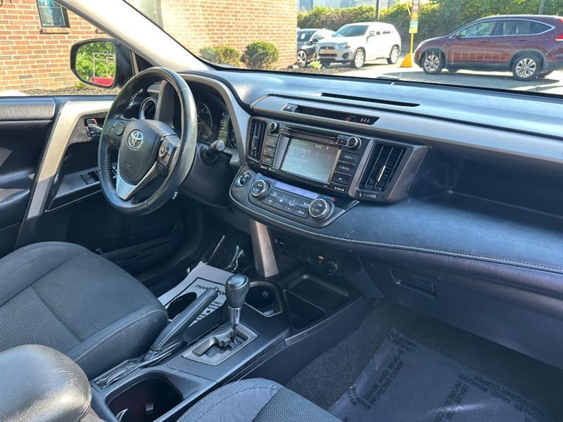 Toyota RAV4 XLE FWD 2018