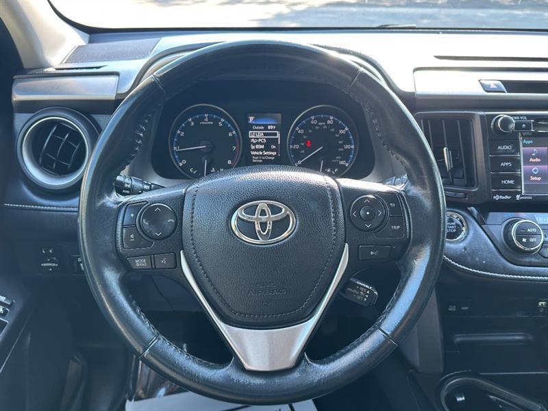 Toyota RAV4 XLE FWD 2018