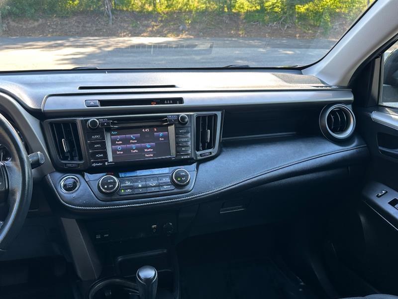 Toyota RAV4 XLE FWD 2018