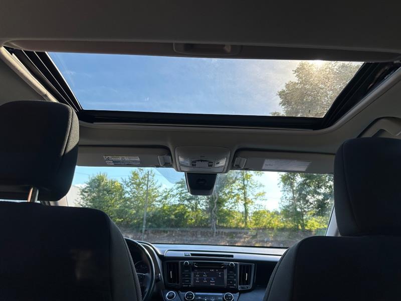 Toyota RAV4 XLE FWD 2018