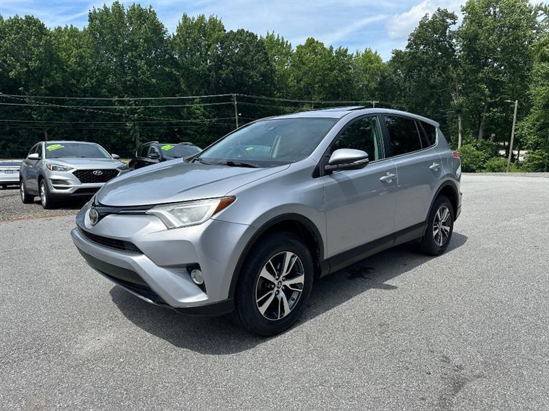 Toyota RAV4 XLE FWD 2018