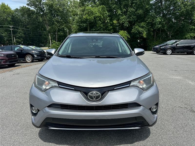 Toyota RAV4 XLE FWD 2018