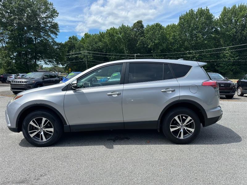 Toyota RAV4 XLE FWD 2018