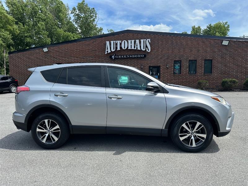 Toyota RAV4 XLE FWD 2018