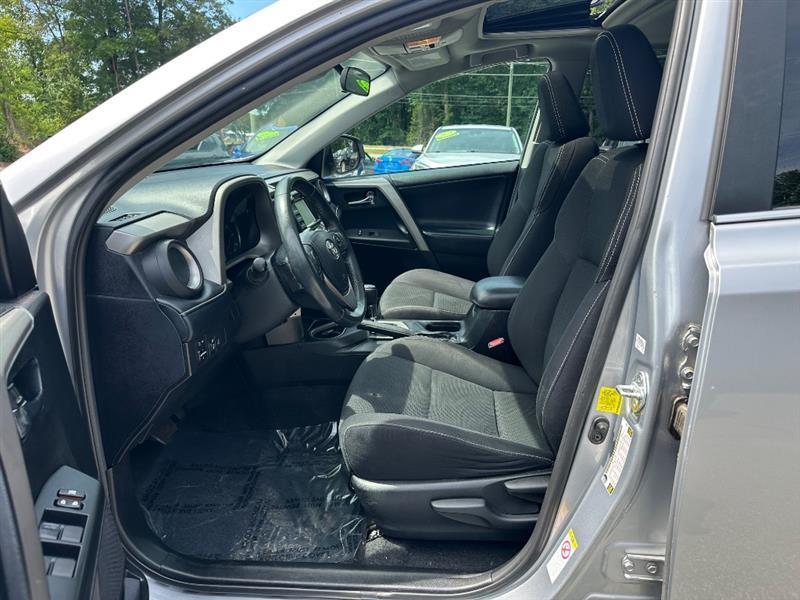 Toyota RAV4 XLE FWD 2018