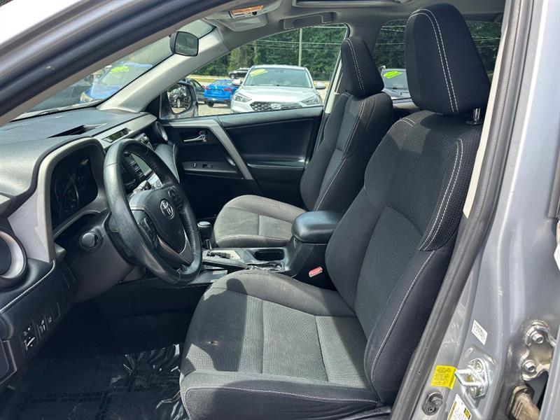 Toyota RAV4 XLE FWD 2018