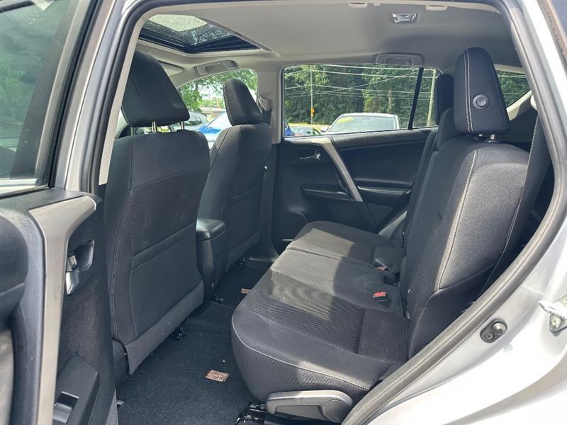 Toyota RAV4 XLE FWD 2018