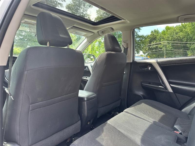 Toyota RAV4 XLE FWD 2018