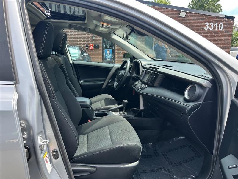 Toyota RAV4 XLE FWD 2018