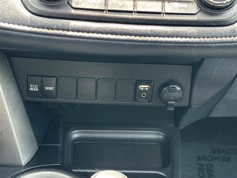 Toyota RAV4 XLE FWD 2018
