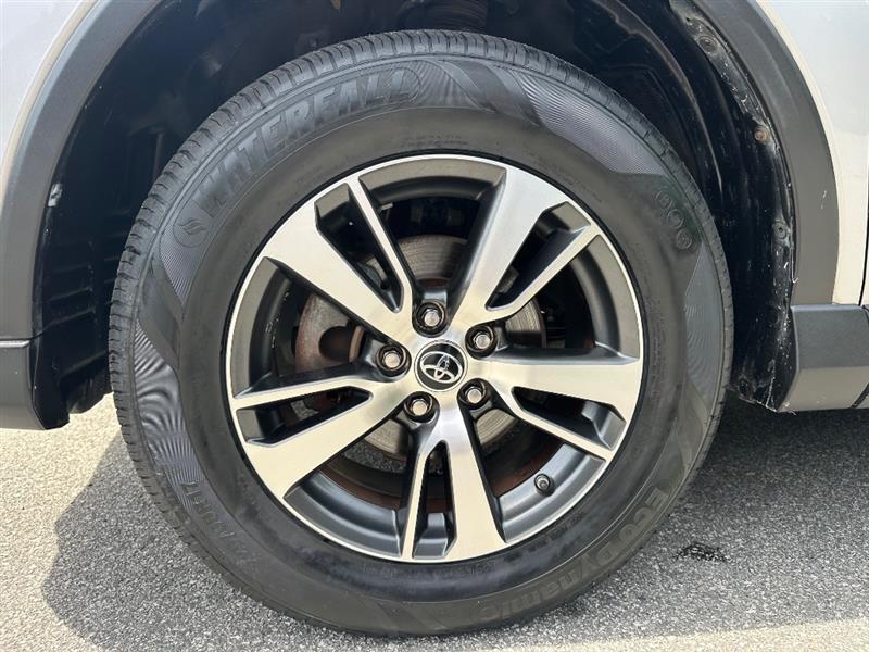 Toyota RAV4 XLE FWD 2018