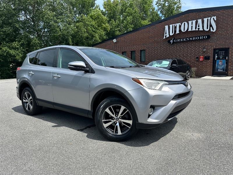 Toyota RAV4 XLE FWD 2018