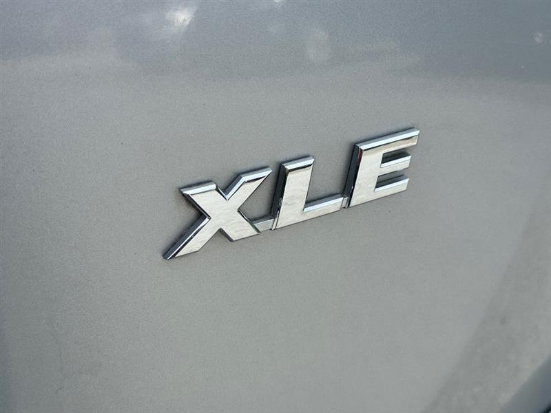 Toyota RAV4 XLE FWD 2018