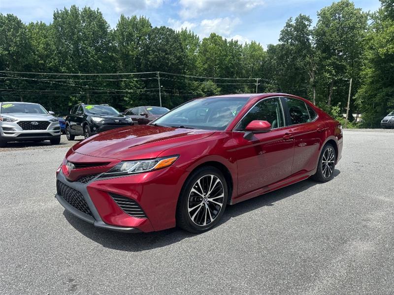 Toyota Camry SE 2018
