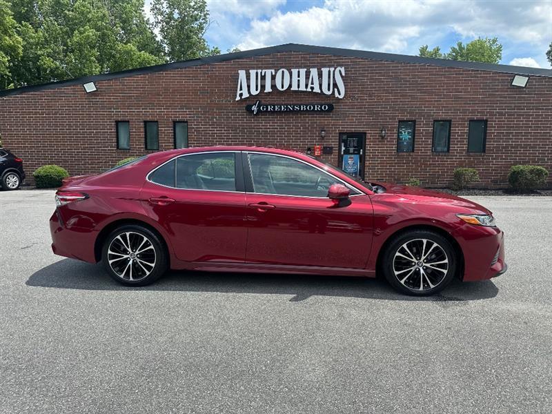 Toyota Camry SE 2018