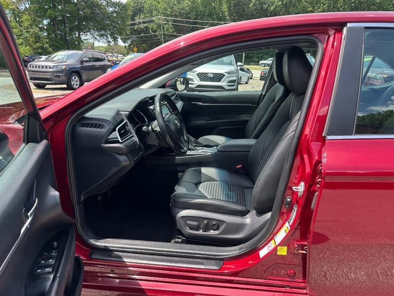 Toyota Camry SE 2018