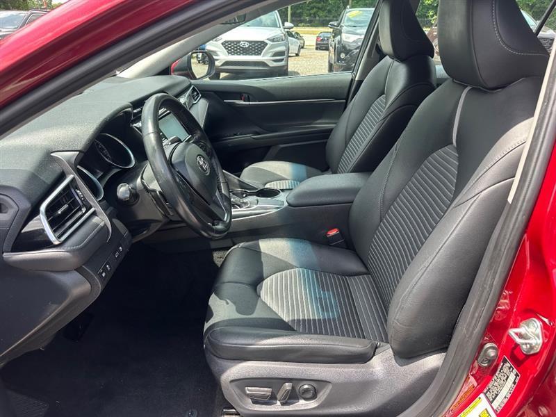 Toyota Camry SE 2018