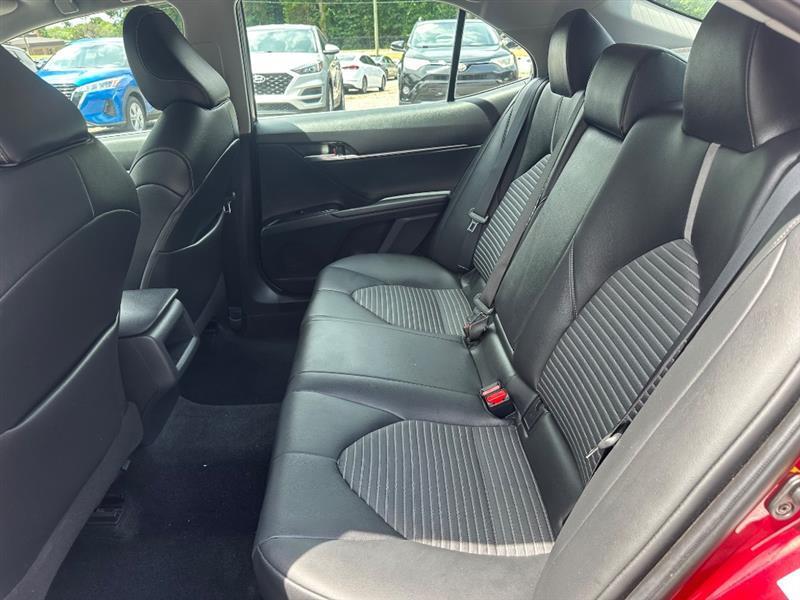 Toyota Camry SE 2018