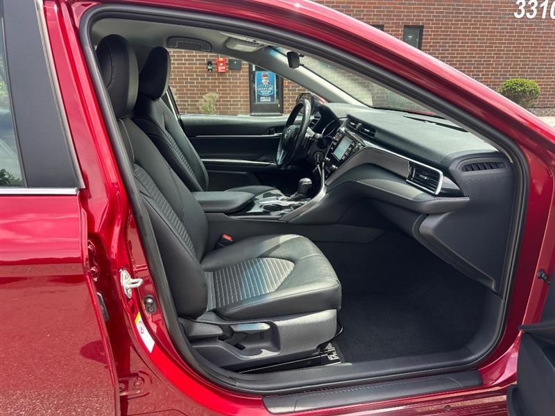 Toyota Camry SE 2018