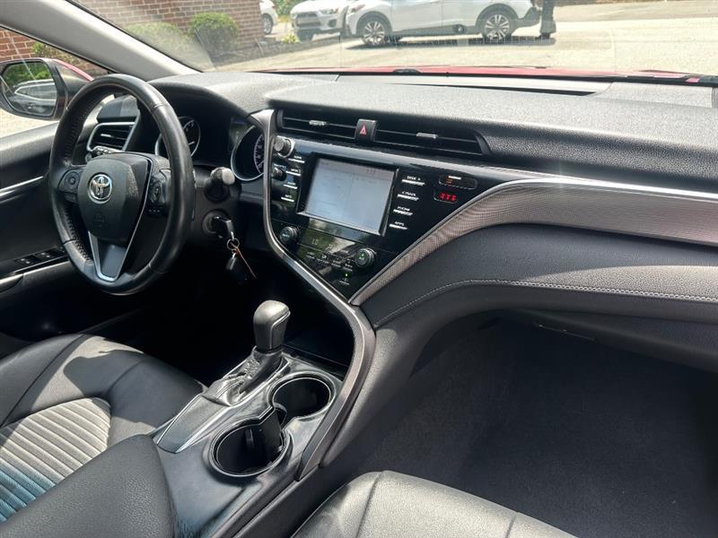 Toyota Camry SE 2018