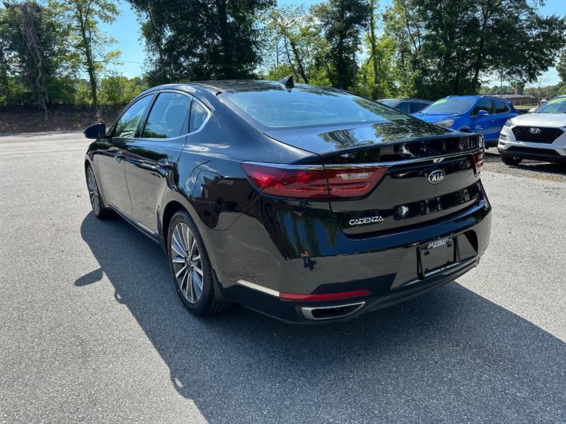 Kia Cadenza Premium 2019